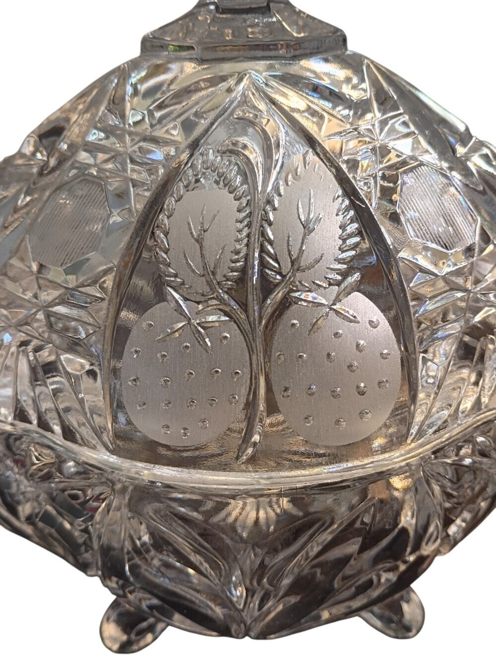 Clear Vintage Crystal Candy Dish With Lid and Pineapple and Floral Detailing - Picture 3 of 10